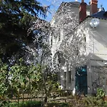 Clos Du Bois Brard Bed & Breakfast