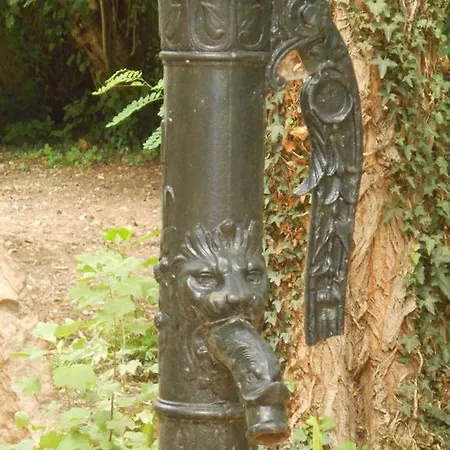 Nocleg ze śniadaniem Clos Du Bois Brard 3*