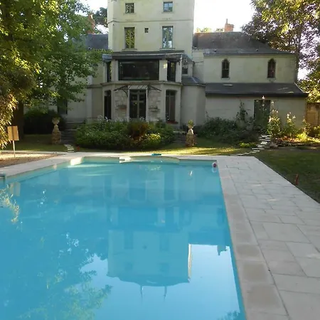 Clos Du Bois Brard Bed and Breakfast